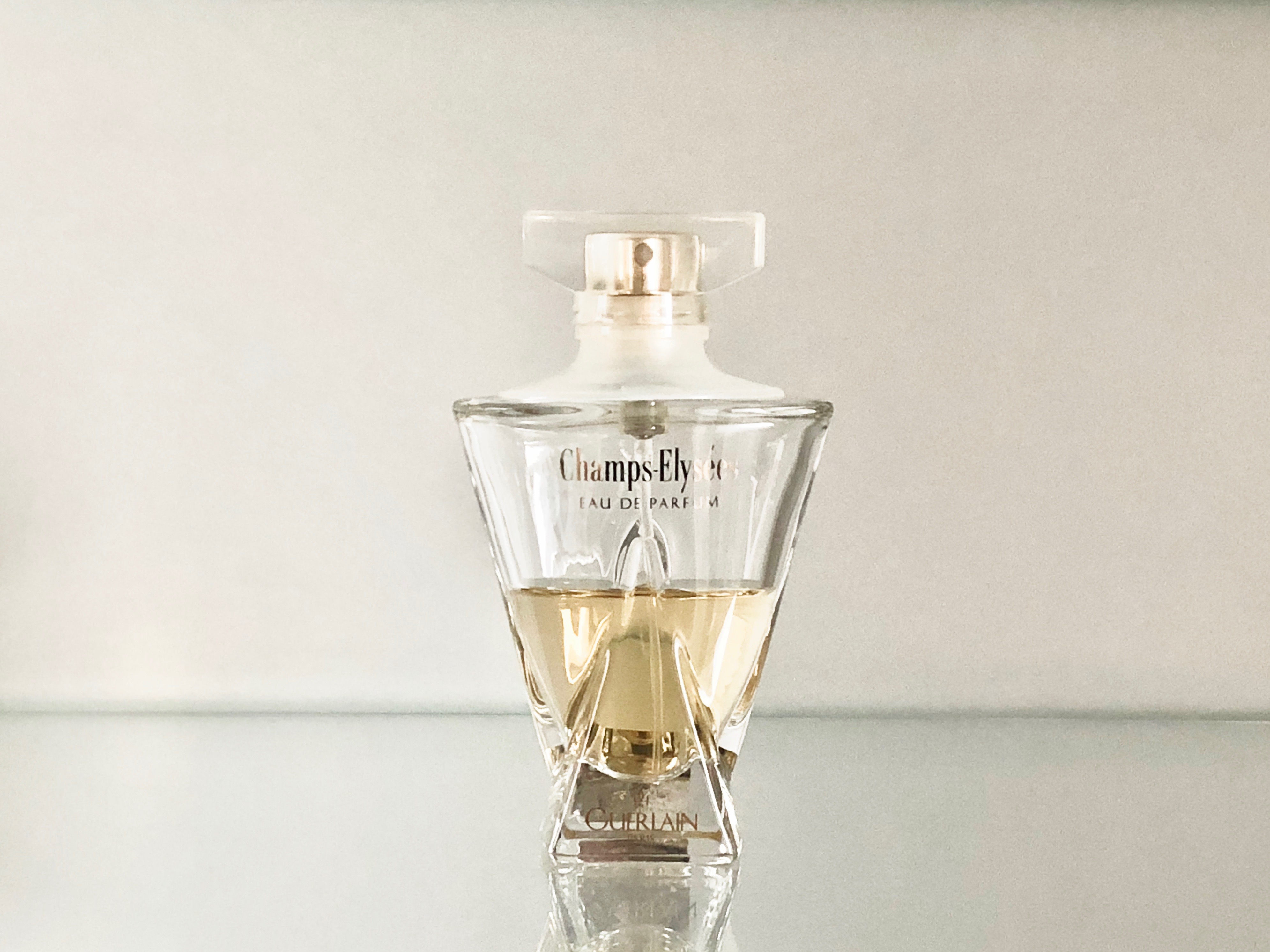 review 0018 : シャンゼリゼ / ゲラン ｜ 「ラコゼットパフュメ」 La causette parfumée | 香水の総合情報サイト